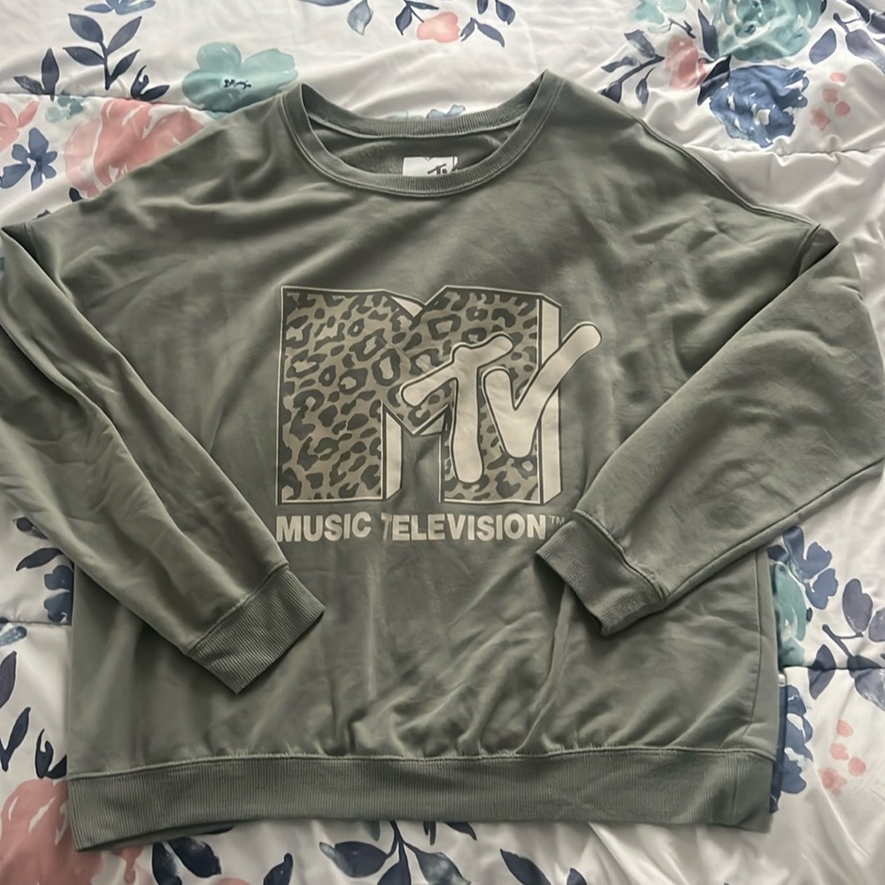 MTV green hoodie